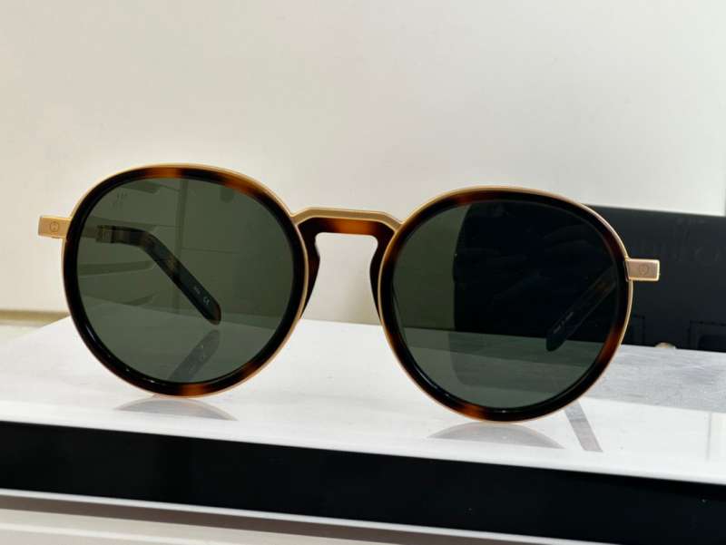 Picture of Hublot Sunglasses _SKUfw52140035fw